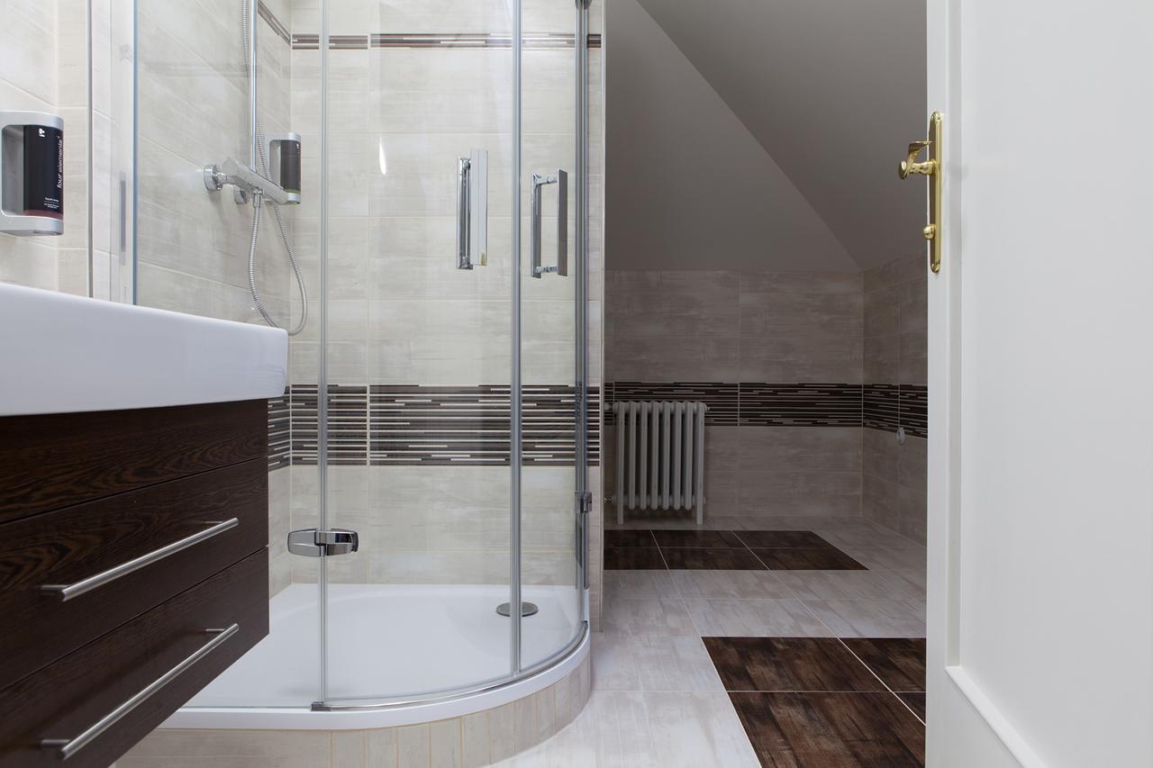 Two-Bedroom Suite,609268524:JPEG